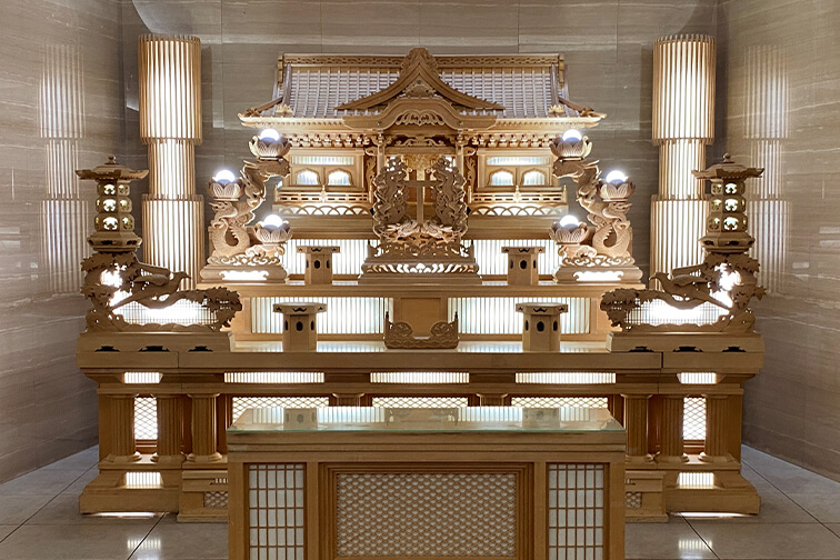 ウイングホール柏斎場の白木祭壇