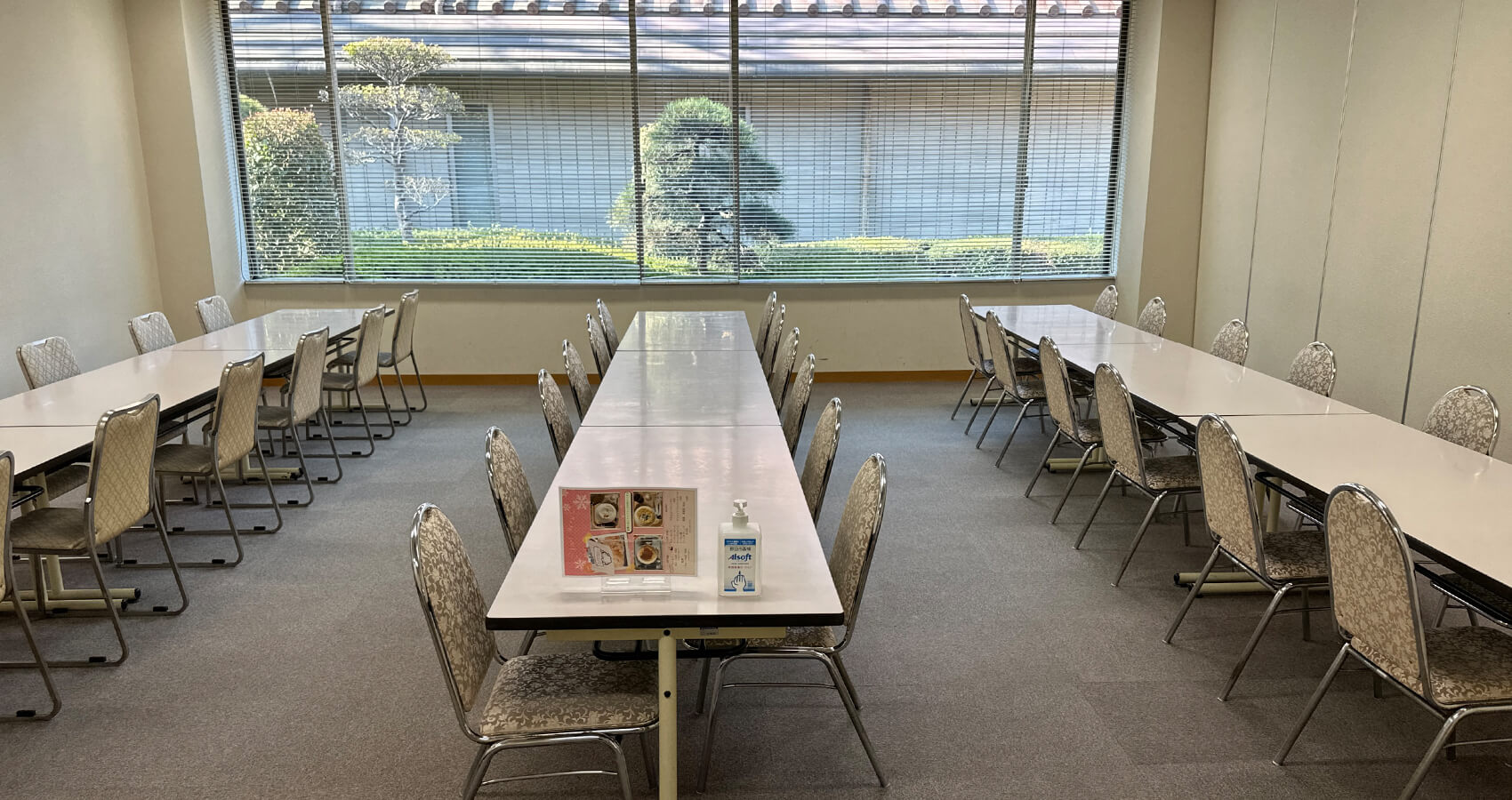 野田市斎場待合室