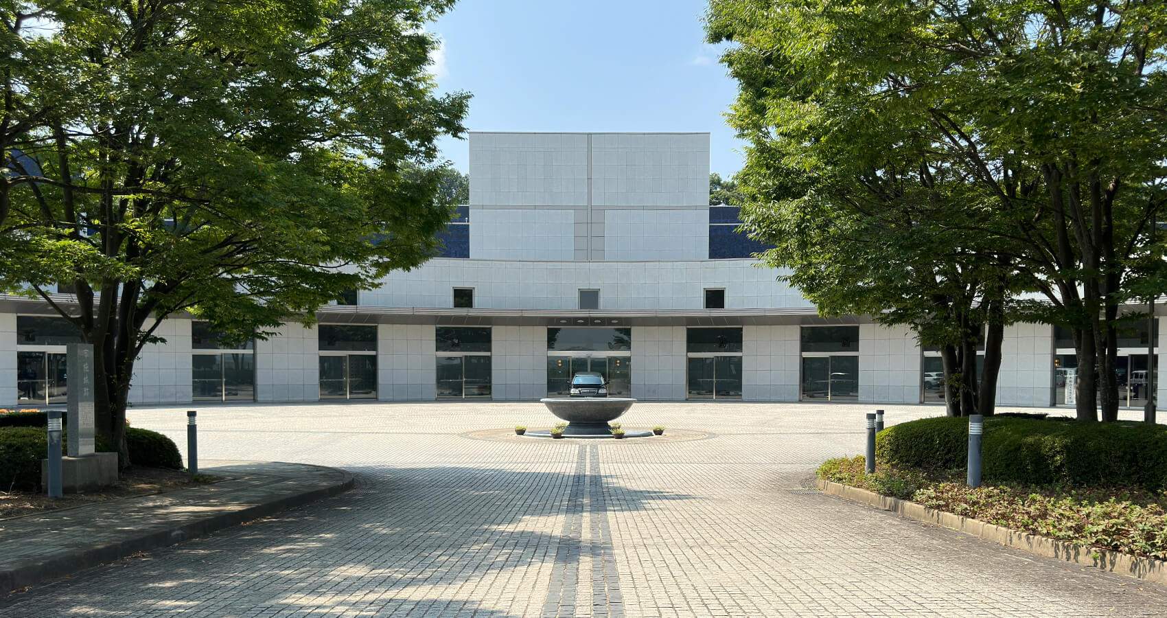 ウイングホール柏斎場外観夏