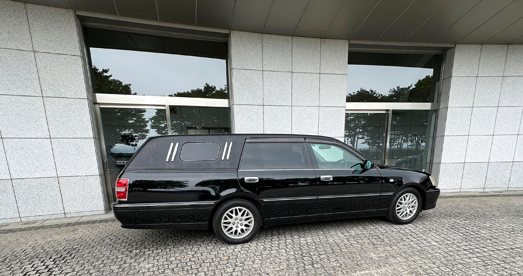 霊柩車