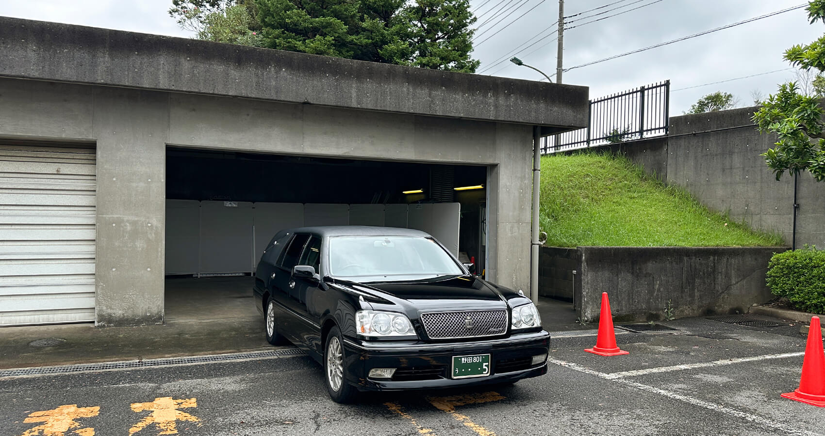 霊柩車